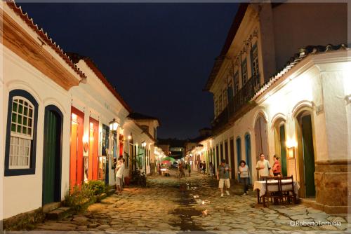 Centro histórico de Paraty RJ - Foto: Roberto Torrubia Centro histórico de Paraty RJ - Foto: Roberto Torrubia