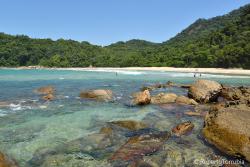 Praia de Antigos - Paraty RJ - Foto: Roberto Torrubia Praia de Antigos - Paraty RJ - Foto: Roberto Torrubia