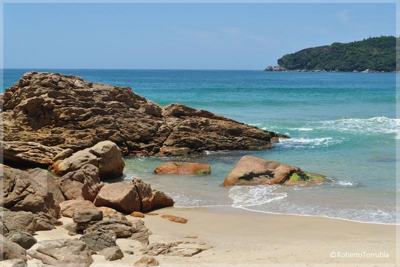 Praia do Cachadaço - Trindade - Paraty RJ - Foto: Roberto Torrubia